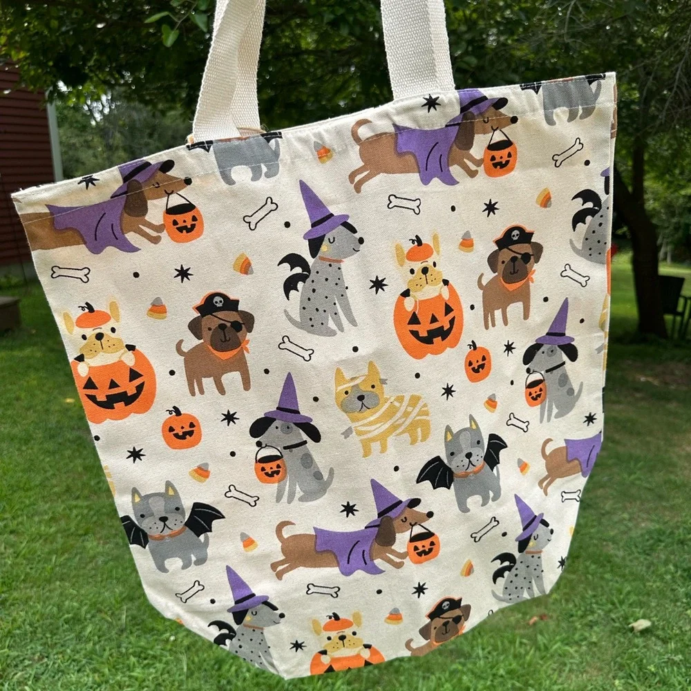 Halloween Dogs in Costumes XL Tote Bag NWT